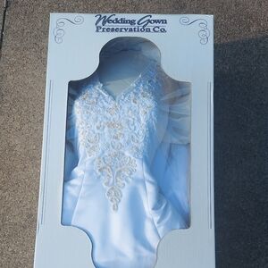Wedding gown